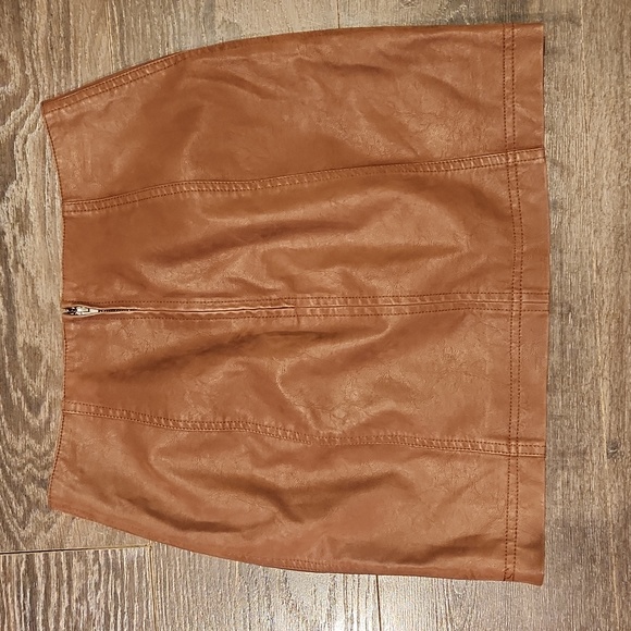 ❤ FREE PEOPLE MODERN FEMME VEGAN LEATHER MINI SKIRT, 6 - Picture 13 of 13